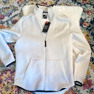 NWT Under Armour Mens's Cream lightweight jacket size M
